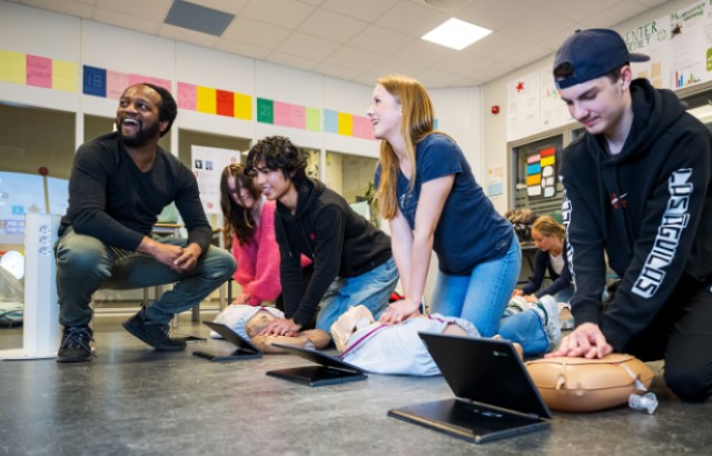 Teacher and students using Classroom RevivR