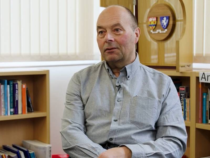 Barry talking about his story to an interviewer.