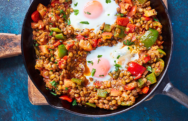 Spanish-style lentils with eggs