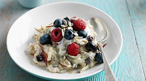 A bowl of Bircher museli