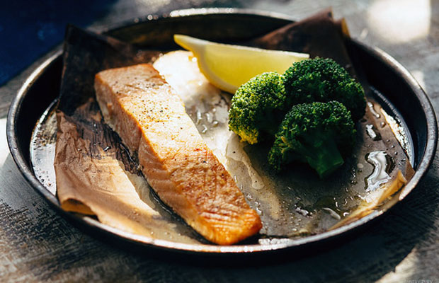 Salmon with broccoli