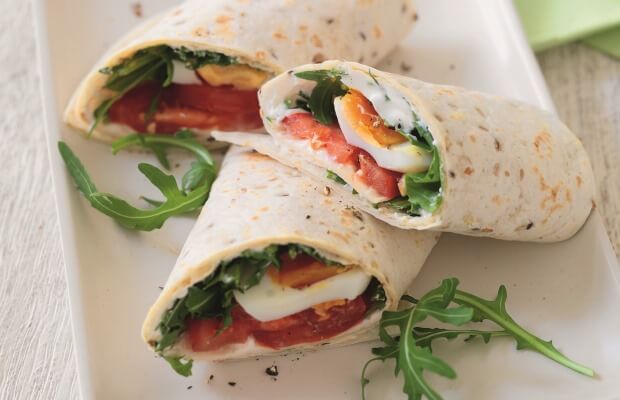 Egg and tomato wraps