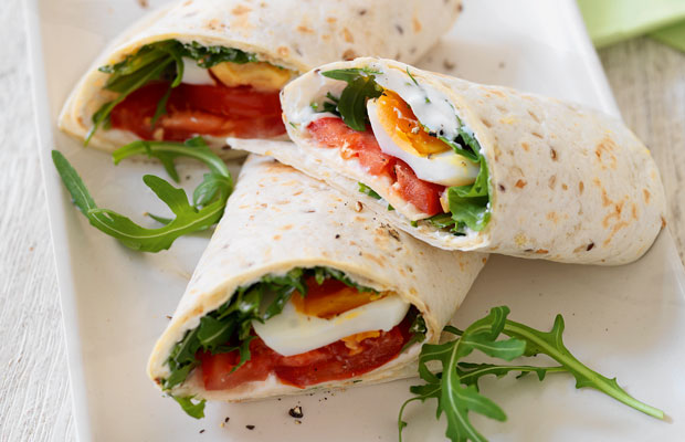 Egg and tomato wraps