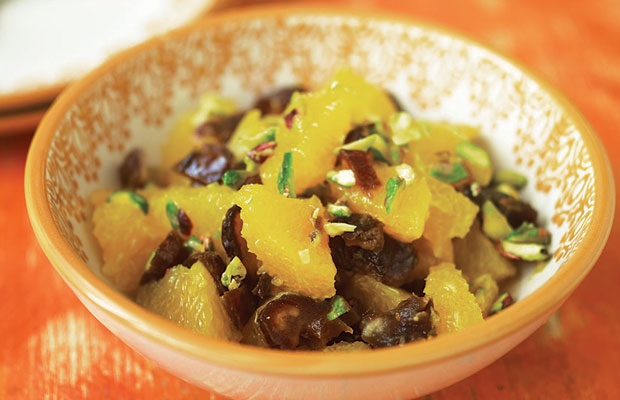 Orange, date and pistachio salad