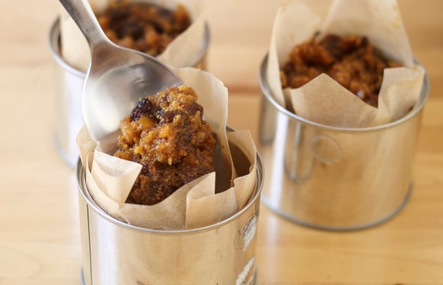 christmas cake tins