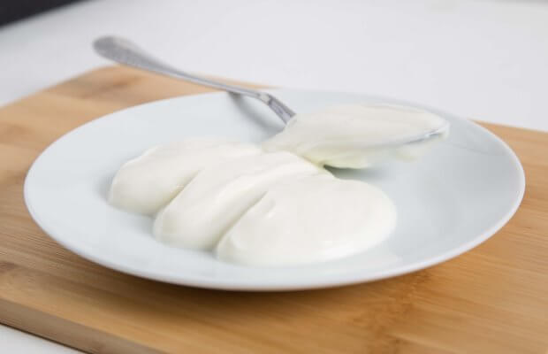 One portion of low fat natural yoghurt