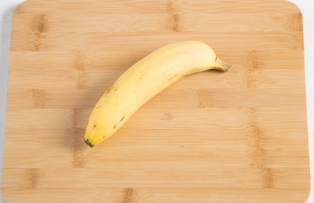 One whole banana