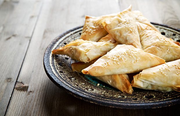 Baked vegetable samosas