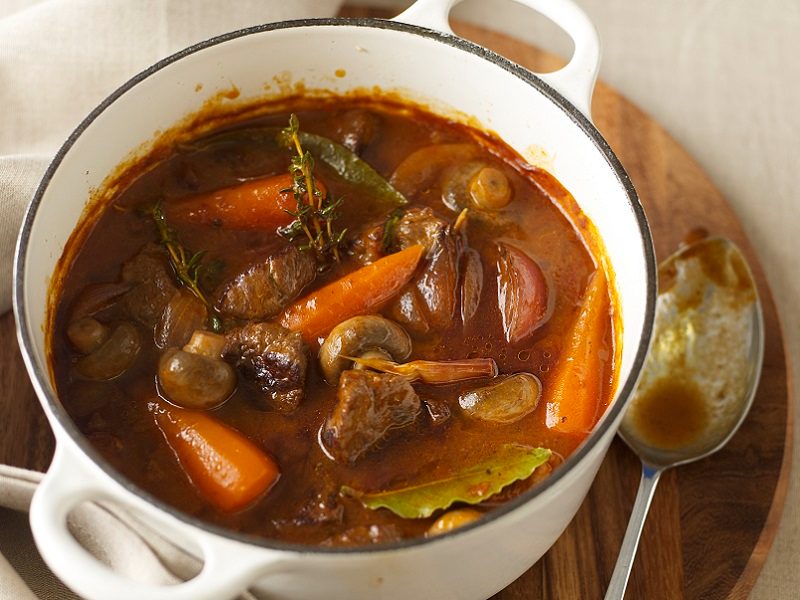 Braised beef with red onions