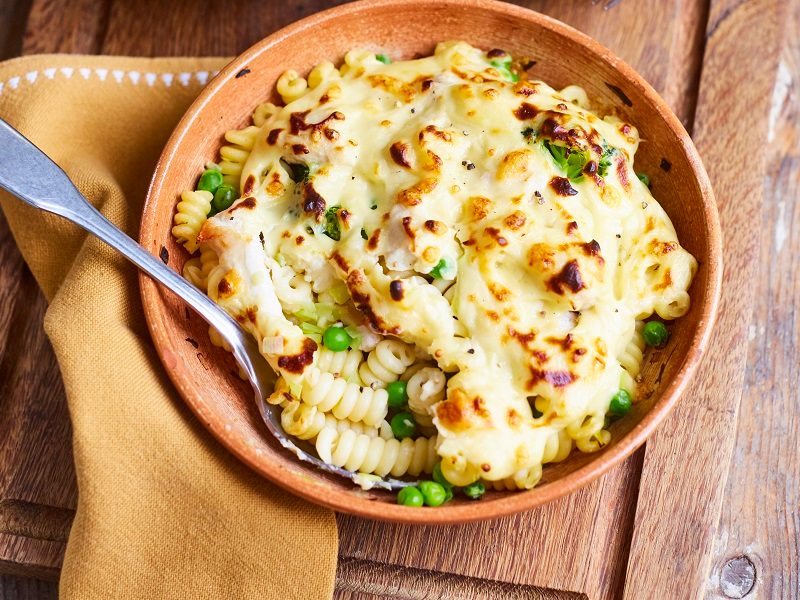 Chicken and leek pasta bake