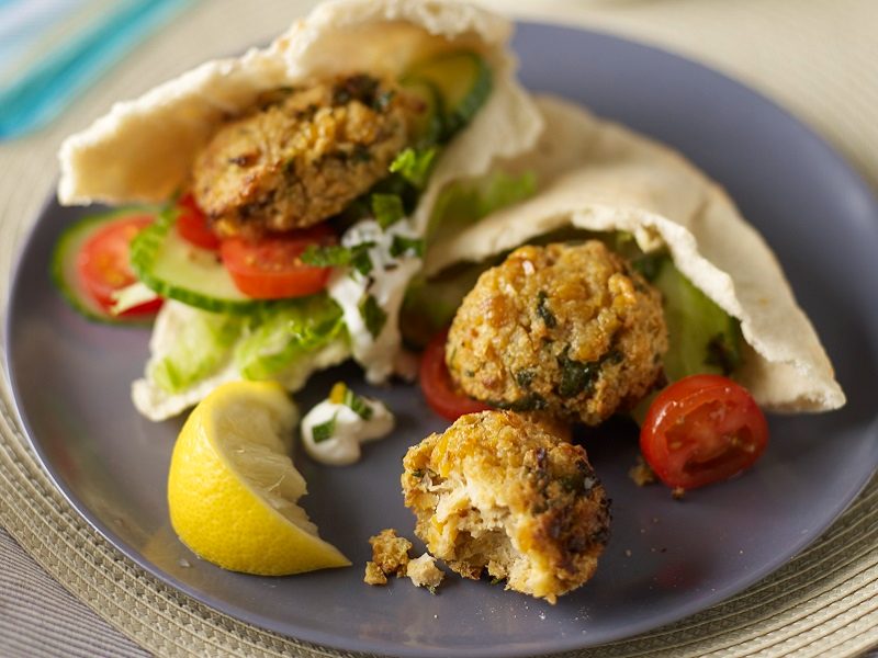 Falafel with minted yoghurt dip