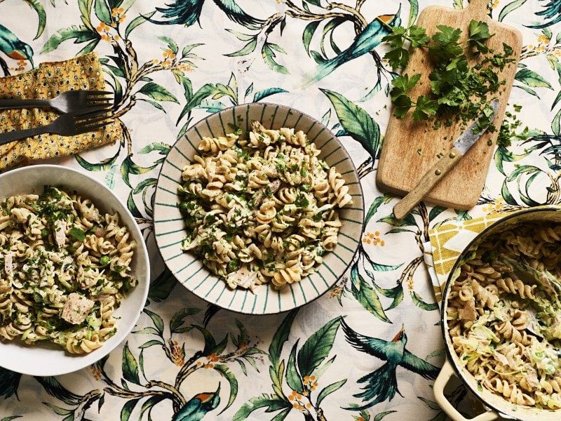 Low-fat creamy tuna pasta