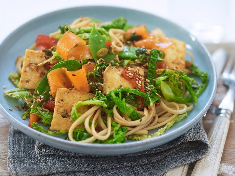 Vegetable stir-fry with tofu and noodles