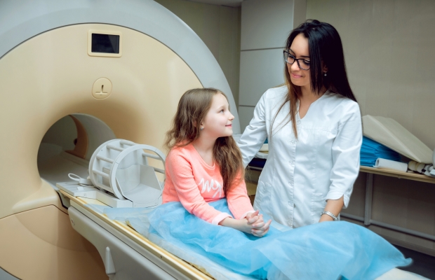 young girl ready for scan