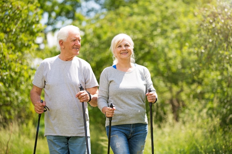 couple exercising
