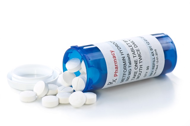 a bottle of metformin pills 
