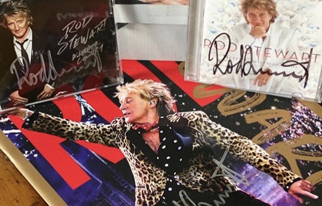 Signed copies of Rod Stewart CDs and world tour programme