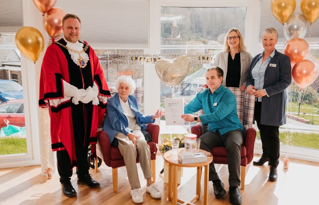 (L-R) Mayor of Hastings is Councillor James Bacon, Joan Willett, Care Home Manager Jason Denny, MP Sally-Ann Hart and Pauline Glenet